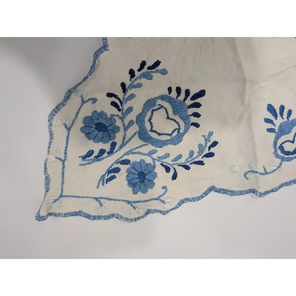 Vintage Blue Embroidered Linen Runner Scalloped Edge Table Topper Oval 20